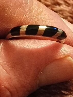 Beautiful Sterling Silver And Black Onyx Ring Size 7.5 Signed